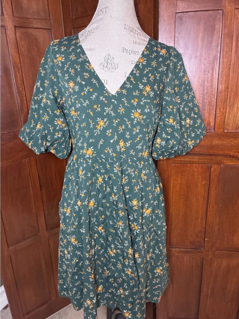 Madewell Forest Green Floral V-Neck Puff Sleeve Dress